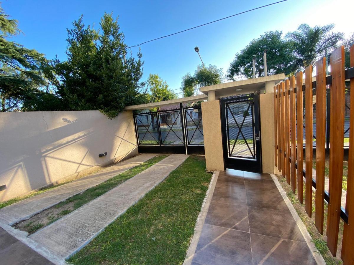 Mendoza Apartments Ezeiza Airport Luis Guillon Buitenkant foto